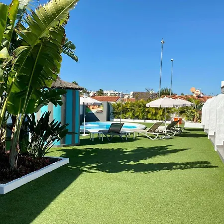 Отель Starboys Gay - Gay Men Only Маспаломас