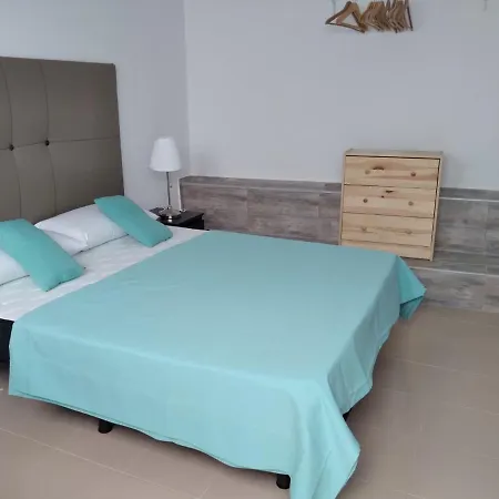 Starboys Gay - Gay Men Only Hotel