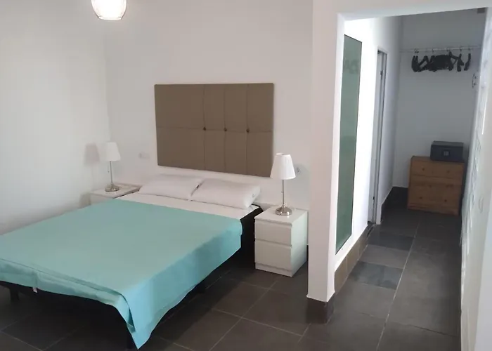 Hotel Starboys Gay - Gay Men Only